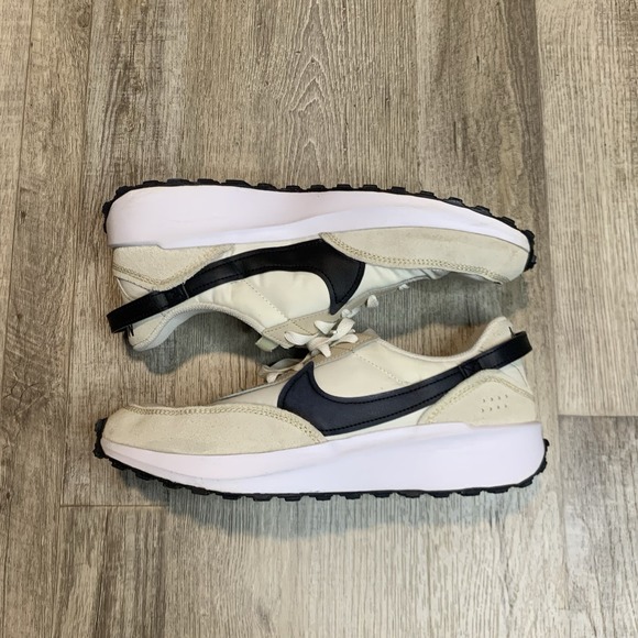 Nike Womens Waffle Debut DH9523-102 White Running Shoes Sneakers Size 11 - Picture 10 of 10